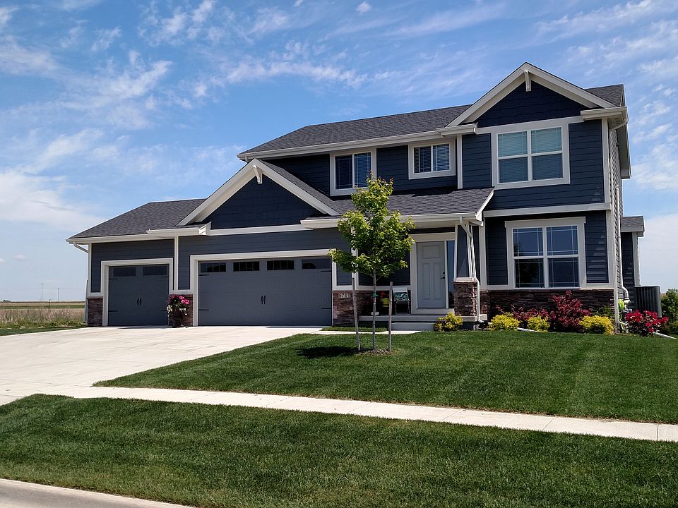 1st image of 5711 NE Hillcrest Dr