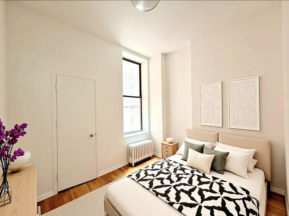 2nd image of 328 E 15th St #600