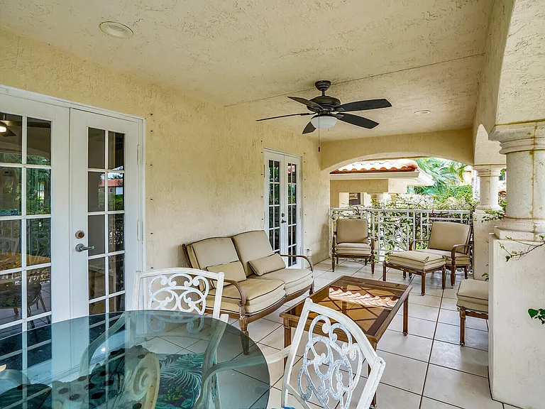 290 E Fern Dr — Photo 34