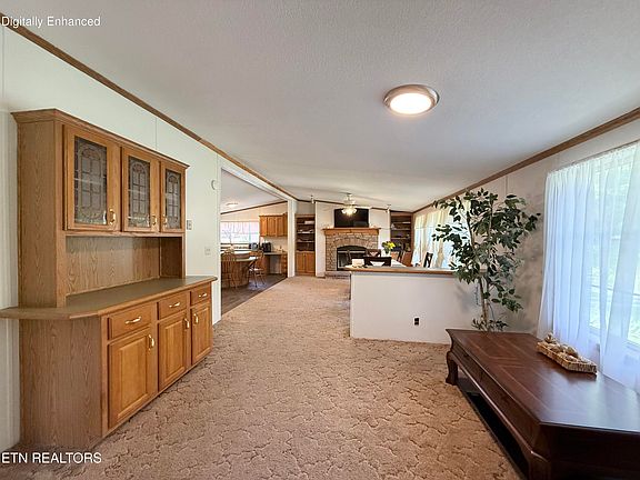 5th image of 207 4th St