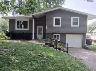 2700 64th St, Des Moines, IA 50322