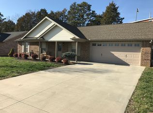 7640 Applecross Rd, Corryton, TN 37721