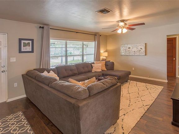 4th image of 1450 San Helen Dr