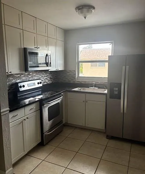 4923 Vincennes Ct #7 — Photo 2