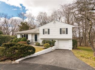 9 Surrey Way, White Plains, NY 10607