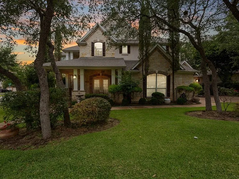 1442 River Forest Dr — Photo 4