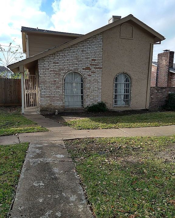 1st image of 13175 Clarewood Dr