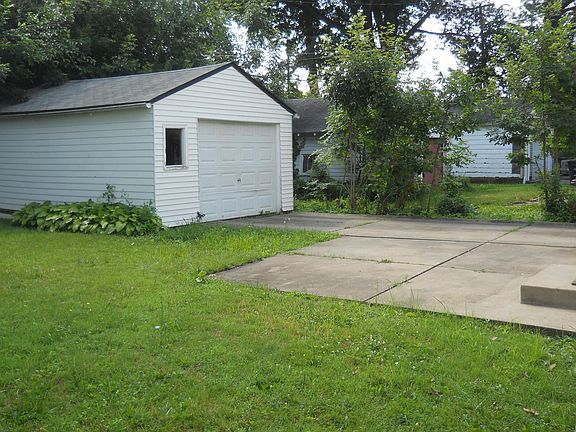4th image of 631 Glendora Ave