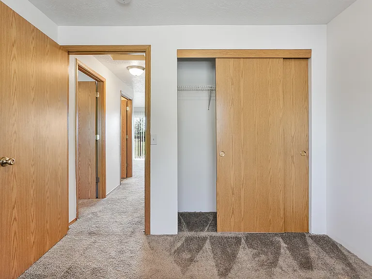 Waverly Square Apartments — Photo 17