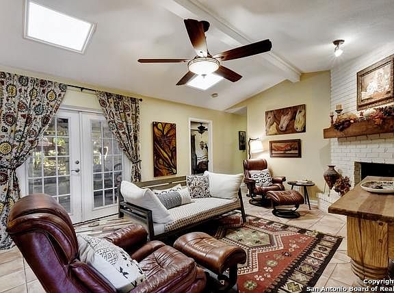 5th image of 2207 Pebble Crest Cir