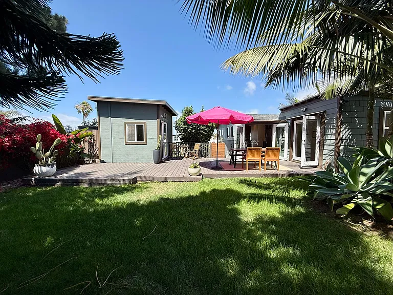 4415 Voltaire St — Photo 5