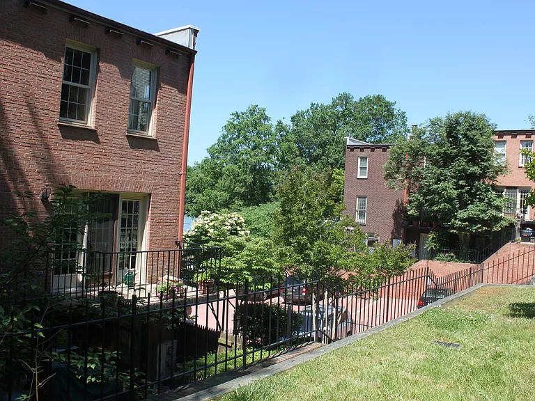 4609 Macarthur Blvd NW #A — Photo 21