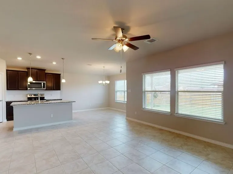 9105 Alabama Ave — Photo 3
