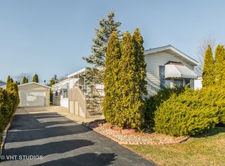 14 Blue Bird Ln, Beecher, IL 60401