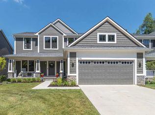 516 Heritage Ridge Dr, Milford, MI
