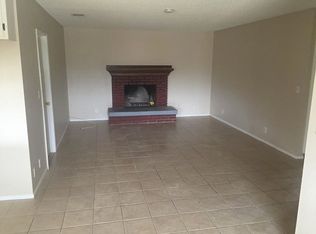 9350 Jacaranda Ave, Hesperia, CA 92345