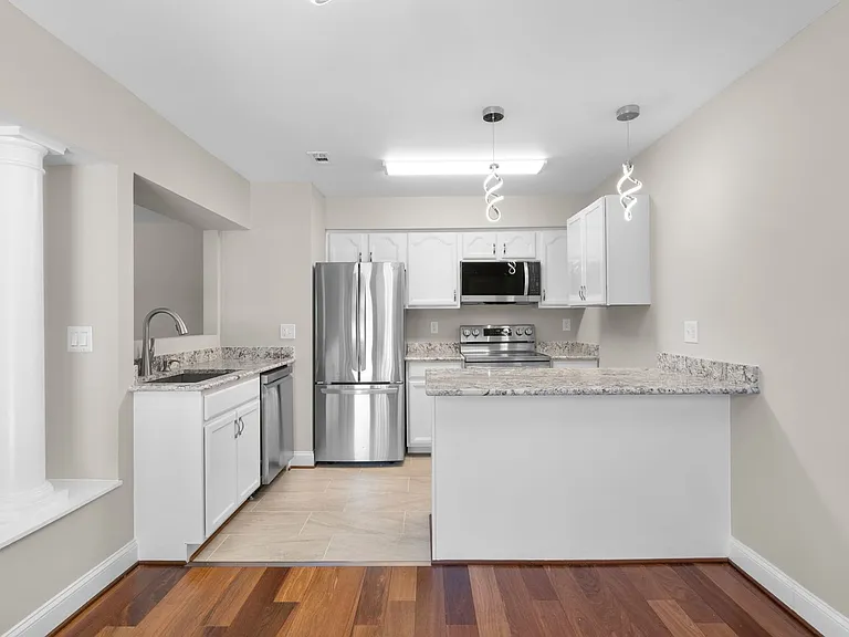 19306 Sandy Lake Dr — Photo 9