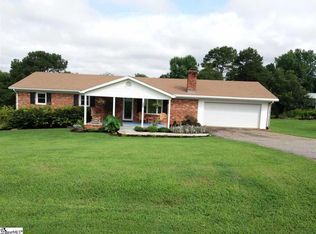 189 Twin Creek Dr, Boiling Springs, SC 29316