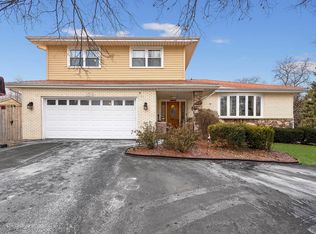 186 Swallow Ave, Bloomingdale, IL