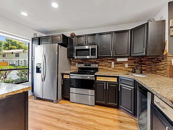 4th image of 850 Hill Drive #C