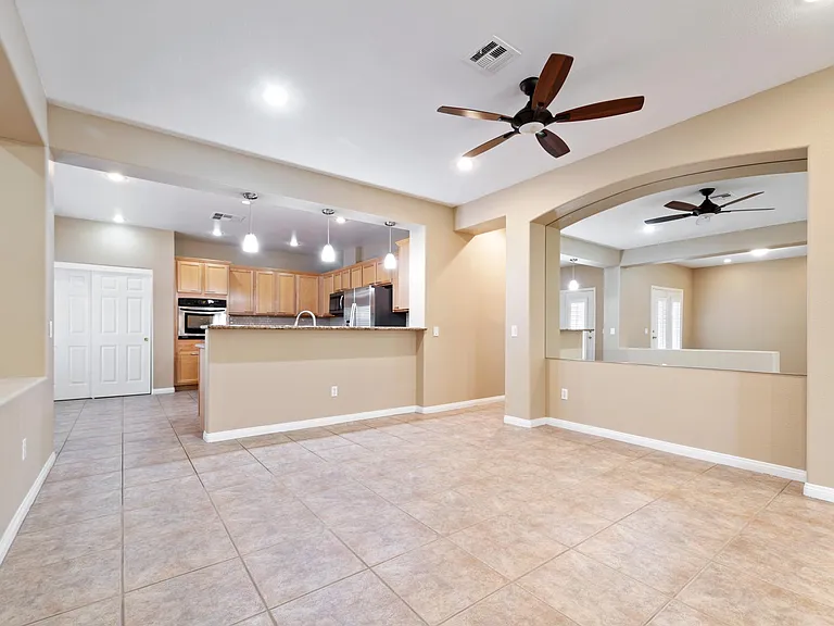 10492 Mission Park Ave — Photo 34