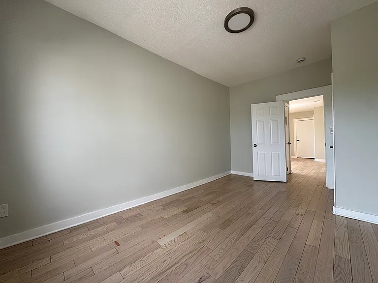 237 Davenport Ave #2B — Photo 7