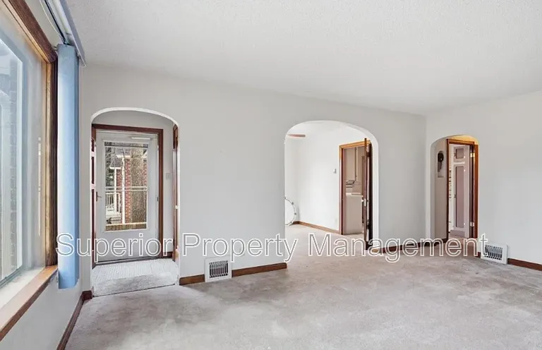 109 W 1st Ave — Photo 6