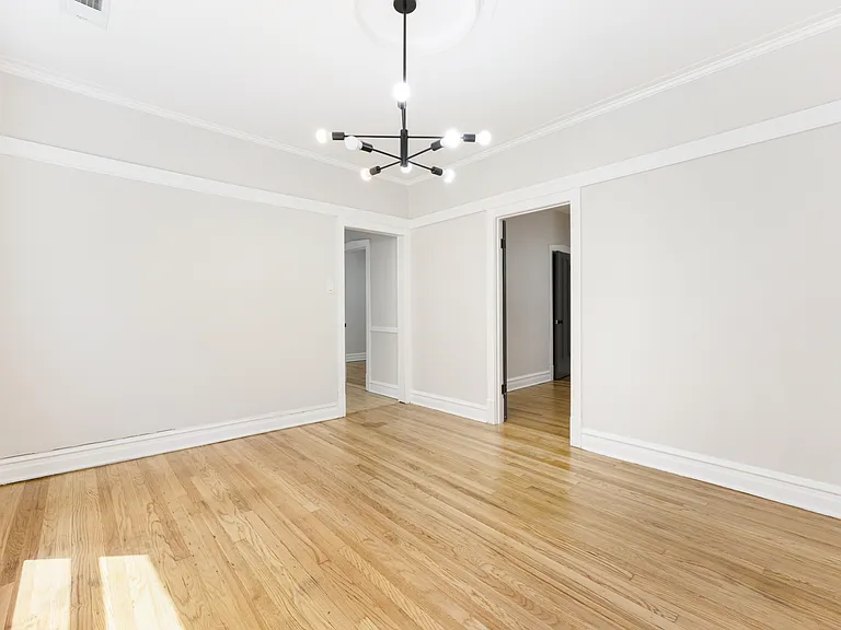4819 W Barry Ave #2 — Photo 6