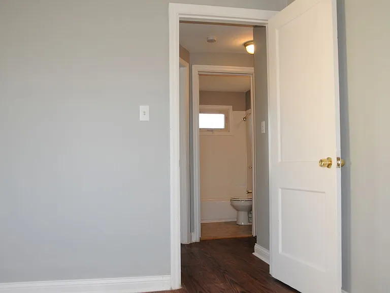 924 S Harris Ave — Photo 12