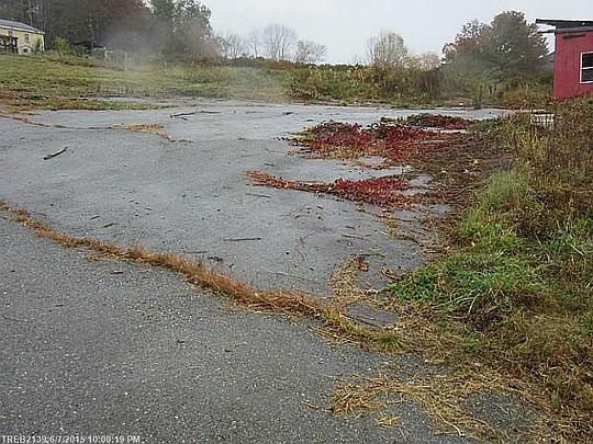 2nd image of 710 Canaan Rd