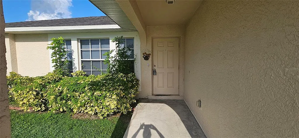 3 bed, 2.0 bath, 1212 sqft, $1,800 — Photo 2