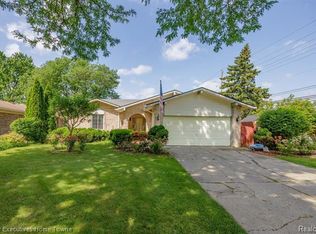 36873 Russell Ct, Sterling Heights, MI 48312