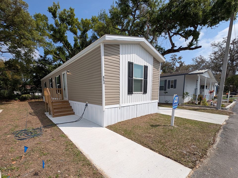 1st image of 843 Walker Dr #17