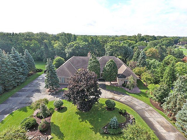 1st image of 20359 W Buckthorn Ct