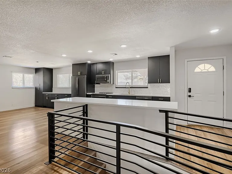 5631 Gilbert Ln — Photo 2