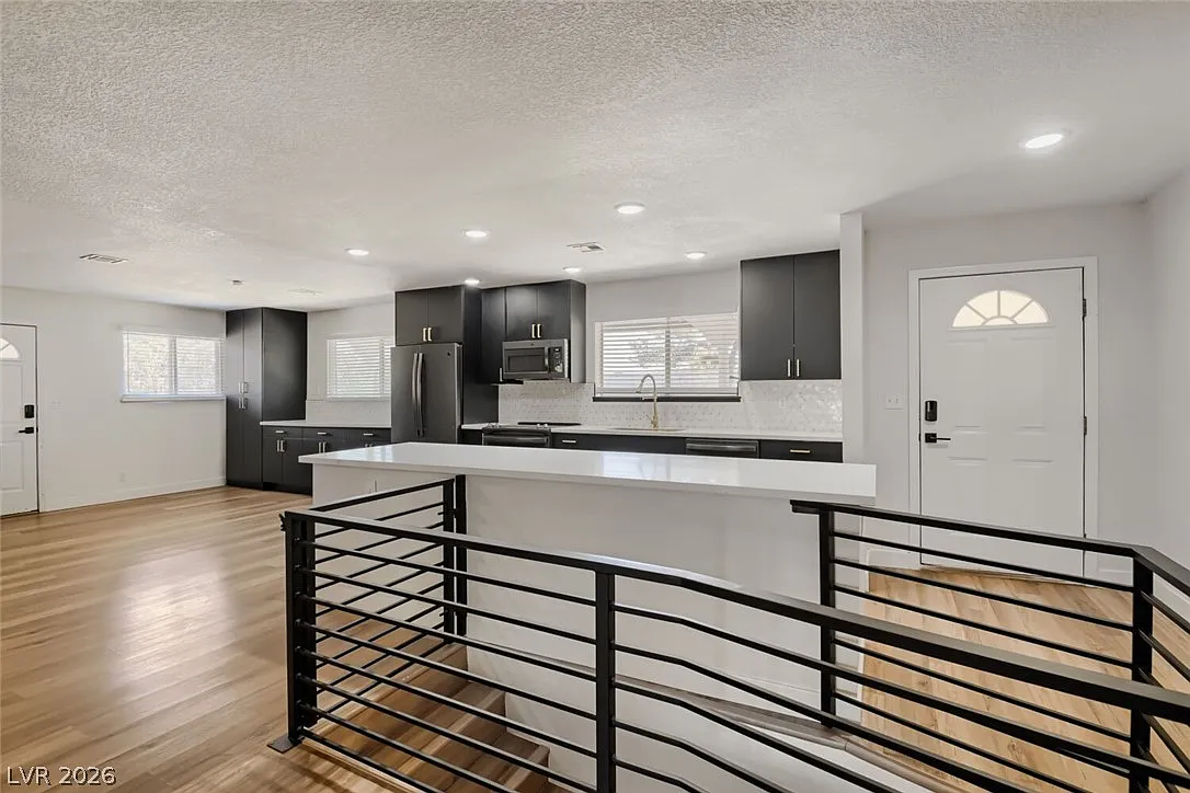 Building Photo - 5631 Gilbert Ln