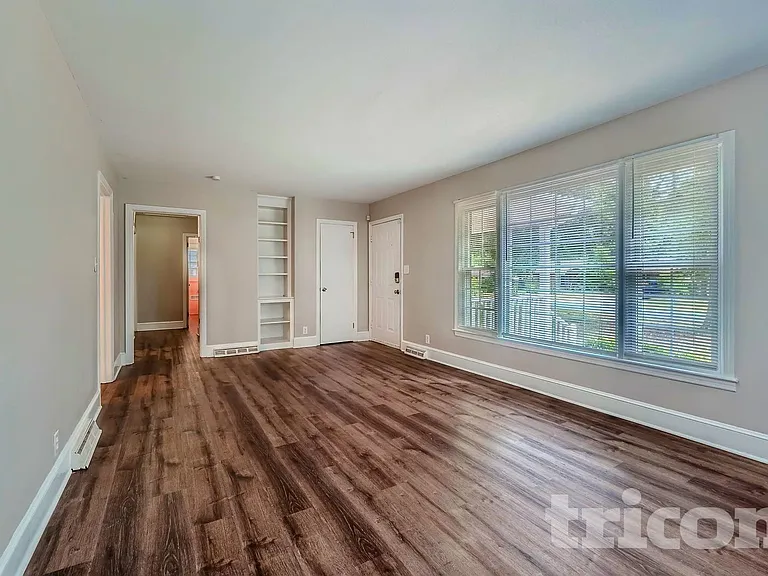1406 Virginia Ave — Photo 4