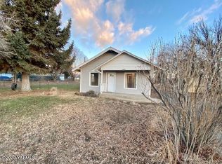 7301 Ahtanum Rd, Yakima, WA 98903