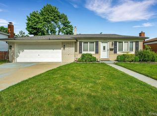 32644 Gloede Dr, Warren, MI 48088