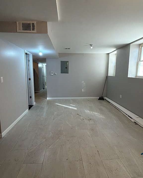 1st image of 866 Belmont Ave #2