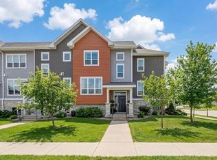 9395 Old Sauk Rd, Middleton, WI 53562