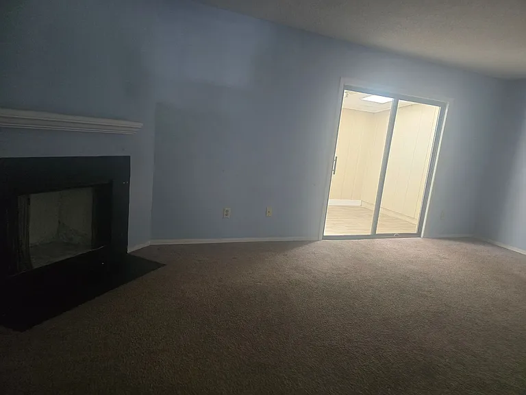 1708 N Hamilton St #E — Photo 7
