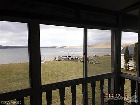 2nd image of 1843 N Shore Dr