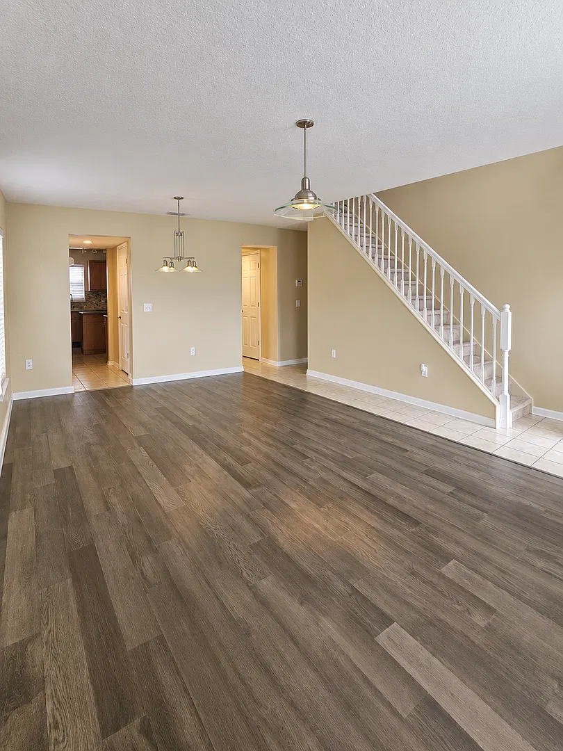 Sanford two story home — Photo 4