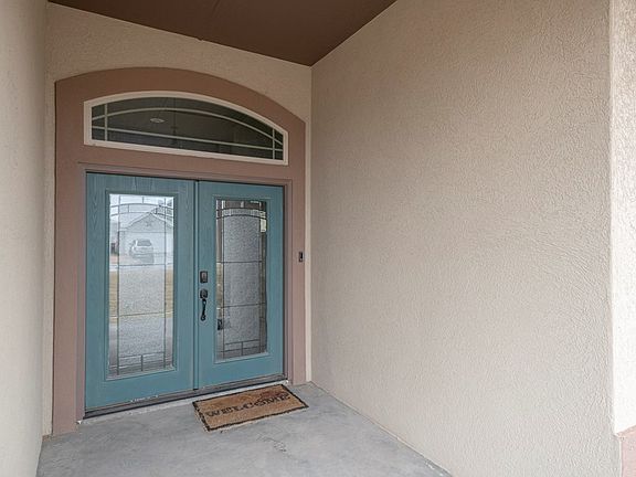 5th image of 4560 Viviana St