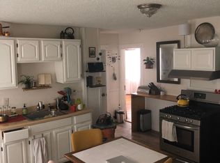 131 Penn St #1R, Providence, RI 02909