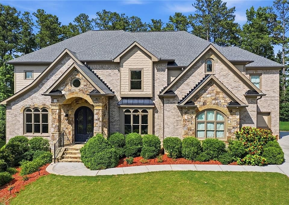 1st image of 4050 Oak Forest Cir