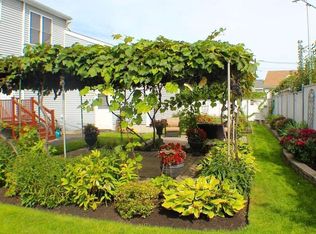 33 North St, Lowell, MA 01852
