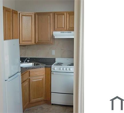 2nd image of 3341 Webster Ave APT 2