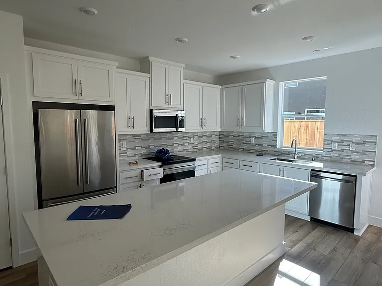 134 W Idyllwild Pl — Photo 4